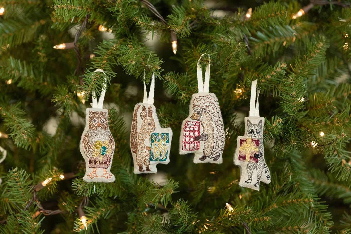 Hedgehog with Present Ornament