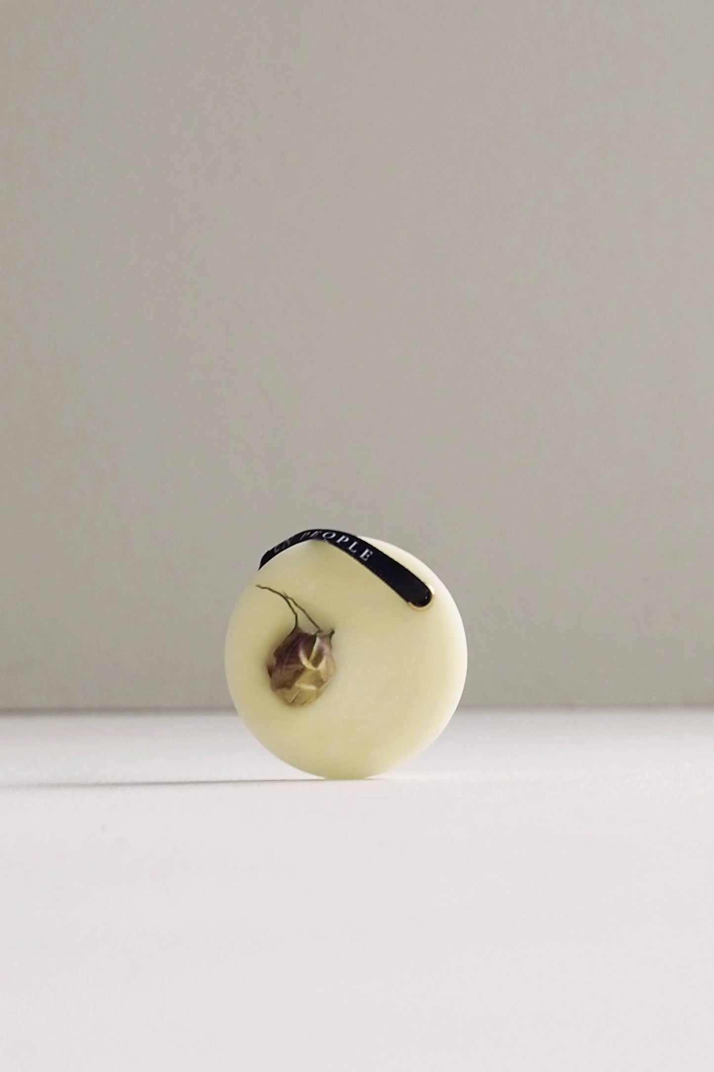 Natural Soy Wax Bar Freshener with Botanical Elements