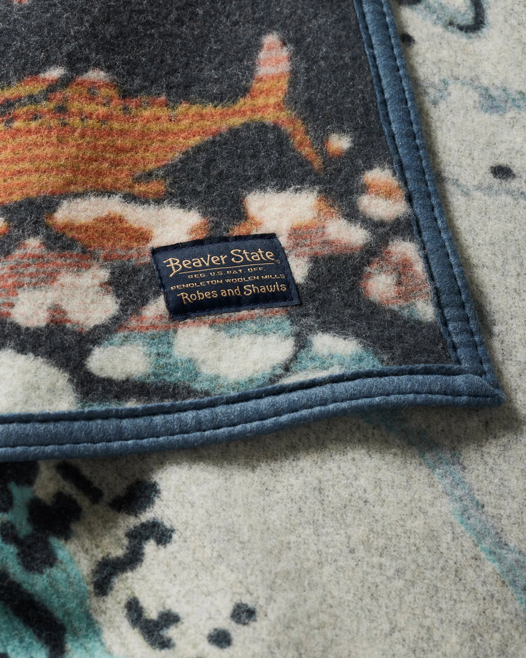 Pendleton Salmon Falls Blanket Robe