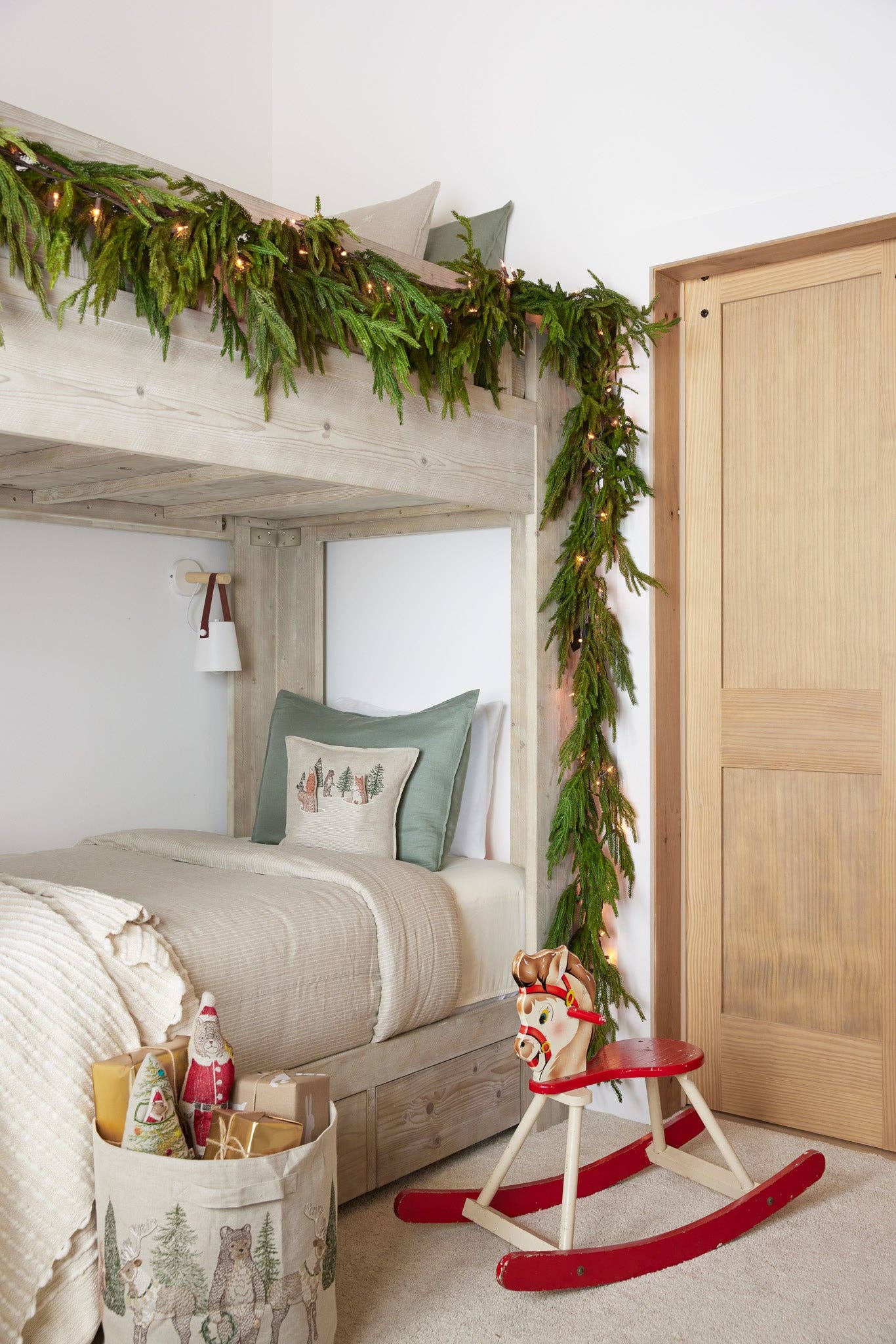 Embroidered Pocket Christmas Tree